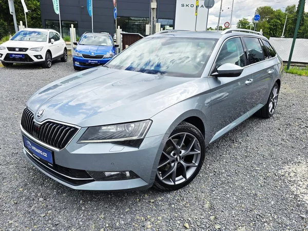 Škoda Superb 140KW DSG WEBASTO PANORAMA - foto 2