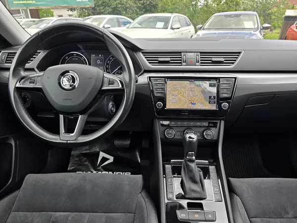 Škoda Superb 140KW DSG WEBASTO PANORAMA - foto 23