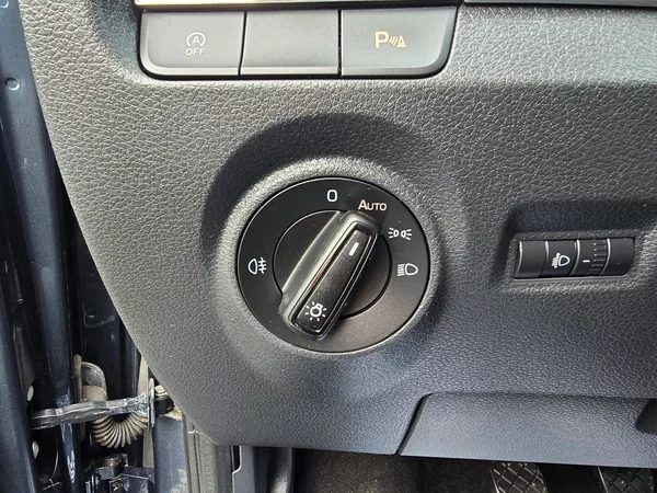 Škoda Fabia 1.2TSI NAVI 100% STAV 1Majitel - foto 13