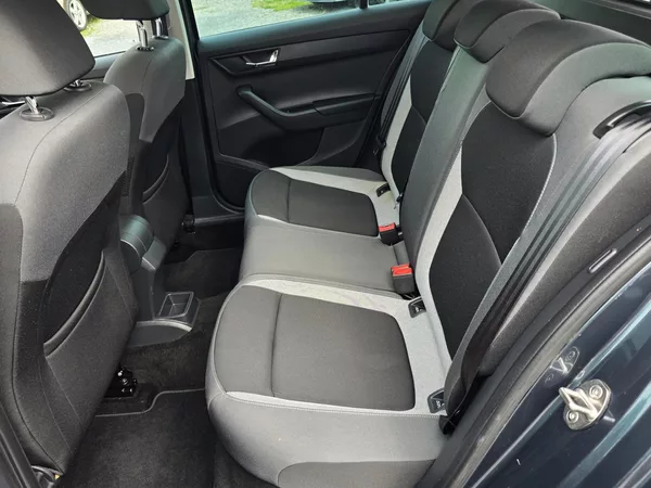 Škoda Fabia 1.2TSI NAVI 100% STAV 1Majitel - foto 15