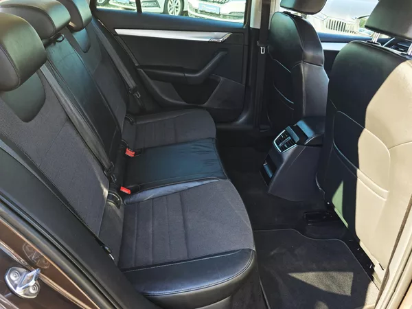 Škoda Octavia 1.4TSI STYLE Bi-XENON 1Majite - foto 16