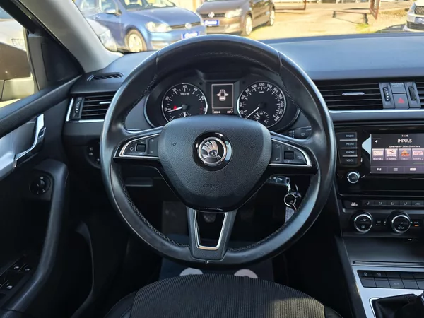 Škoda Octavia 1.4TSI STYLE Bi-XENON 1Majite - foto 24