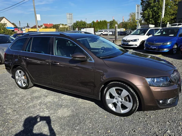 Škoda Octavia 1.4TSI STYLE Bi-XENON 1Majite - foto 6