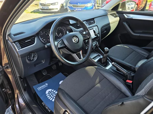 Škoda Octavia 1.4TSI STYLE Bi-XENON 1Majite - foto 9