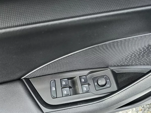 Škoda Octavia 2.0TDI 85KW AMB+ 1MAJ NEHAR ČR - foto 14