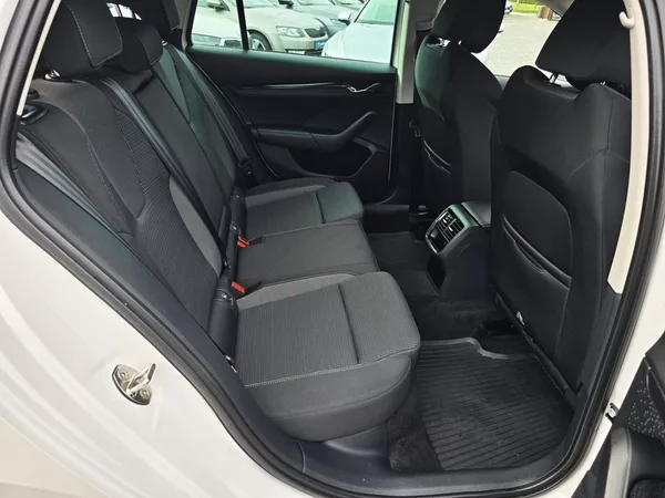 Škoda Octavia 2.0TDI 85KW AMB+ 1MAJ NEHAR ČR - foto 18