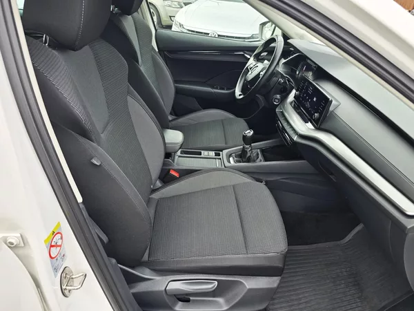 Škoda Octavia 2.0TDI 85KW AMB+ 1MAJ NEHAR ČR - foto 19