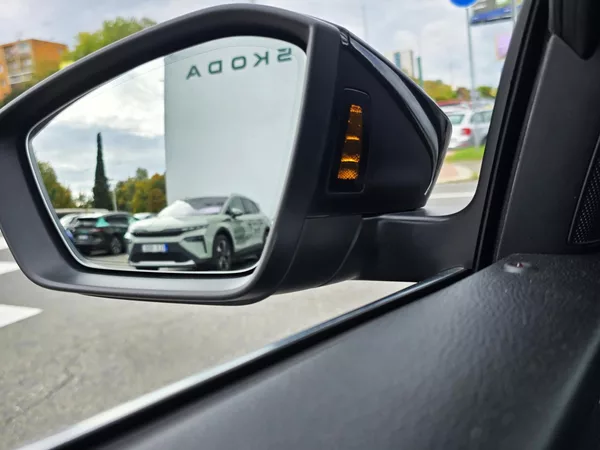 Škoda Superb 2.0TDI 147KW DSG 4x4 L&K TOP! - foto 16