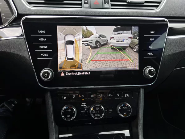 Škoda Superb 2.0TDI 147KW DSG 4x4 L&K TOP! - foto 39