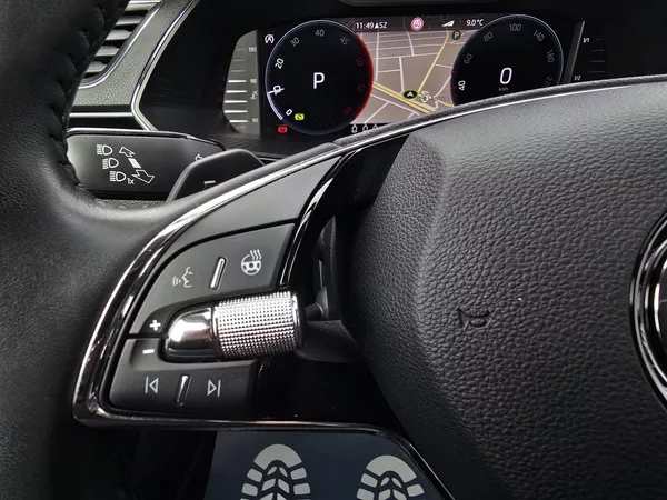Škoda Superb 2.0TDI 147KW DSG 4x4 L&K TOP! - foto 46