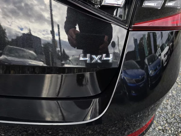 Škoda Superb 2.0TDI 147KW DSG 4x4 L&K TOP! - foto 5