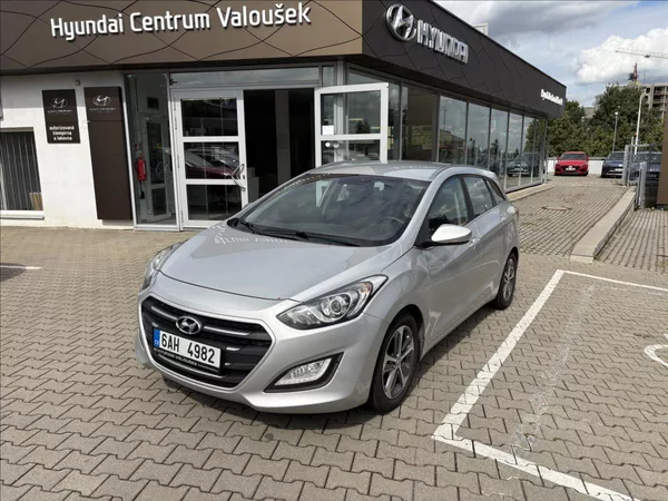 Hyundai i30 1,6 CRDi MT kombi Weekend