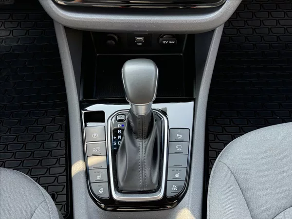 Hyundai Ioniq 1,6 GDi PHEV SMART NAVI - foto 14
