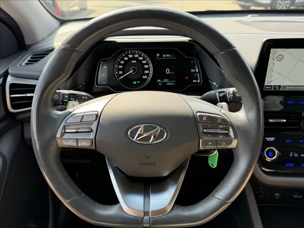 Hyundai Ioniq 1,6 GDi PHEV SMART NAVI - foto 19