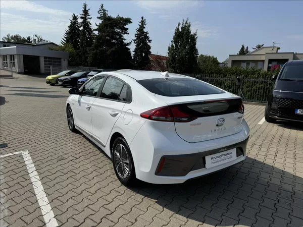 Hyundai Ioniq 1,6 GDi PHEV SMART NAVI - foto 3