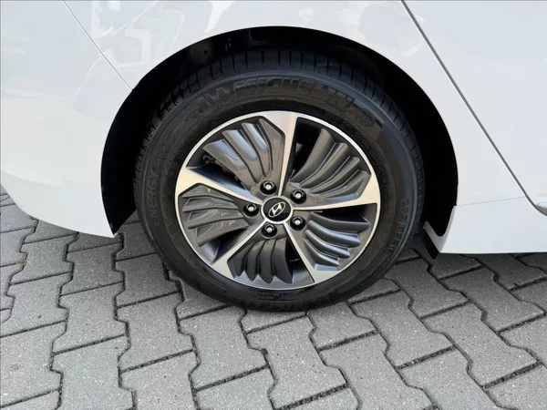 Hyundai Ioniq 1,6 GDi PHEV SMART NAVI - foto 9