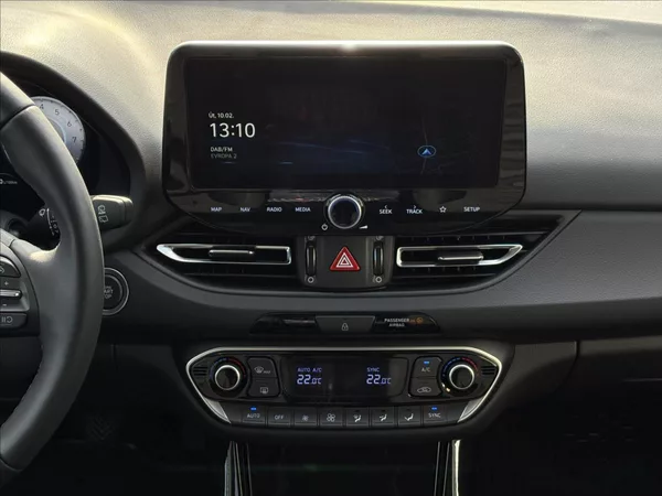 Hyundai i30 1,5 i CVVT hatchback STYLE - foto 12