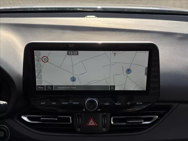 Hyundai i30 1,5 i CVVT hatchback STYLE - foto 19