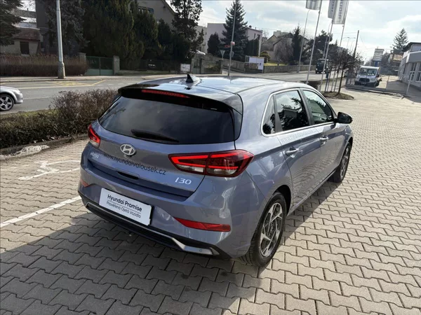 Hyundai i30 1,5 i CVVT hatchback STYLE - foto 5