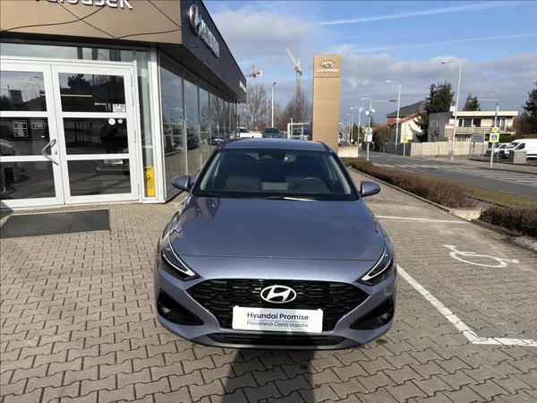 Hyundai i30 1,5 i CVVT hatchback STYLE - foto 8