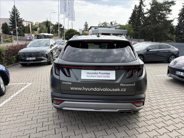 Hyundai Tucson 1,6 T-GDi 4x2 DCT 20 Years - foto 4