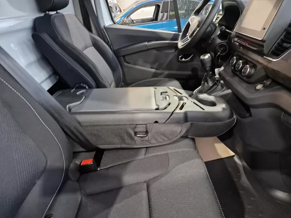 Renault Trafic L2H1P2 dCi 150 Extra - foto 13