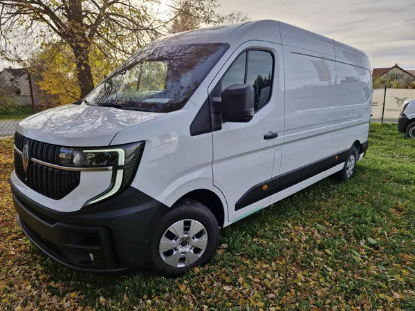 Renault Master VAN L3H2 150k automat ZF extra