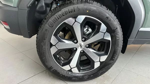 Dacia Duster Journey Hybrid-G 150 4x4 - foto 11