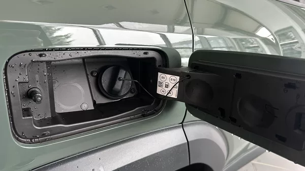 Dacia Duster Journey Hybrid-G 150 4x4 - foto 12
