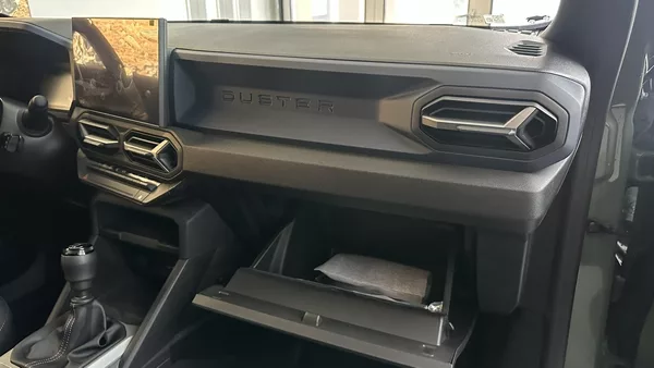 Dacia Duster Journey Hybrid-G 150 4x4 - foto 22
