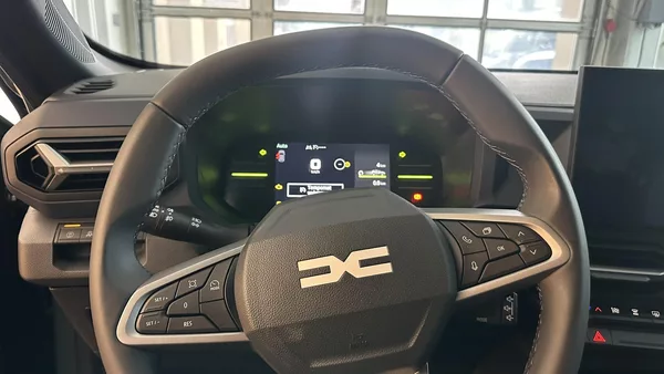 Dacia Duster Journey Hybrid-G 150 4x4 - foto 24