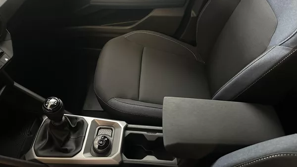 Dacia Duster Journey Hybrid-G 150 4x4 - foto 30
