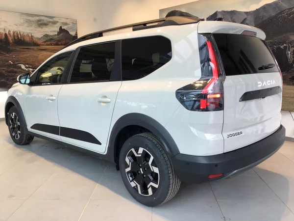 Dacia Jogger AUTOMAT LPG MAX. MOŽNÁ VÝBAVA - foto 4
