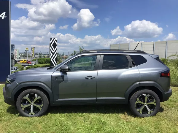 Dacia Duster 1.8 HYBRID MAX.VÝBAVA AKCE - foto 4