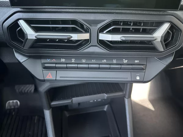 Dacia Duster TRIBRID - LPG AUTOMAT 4X4 - foto 9