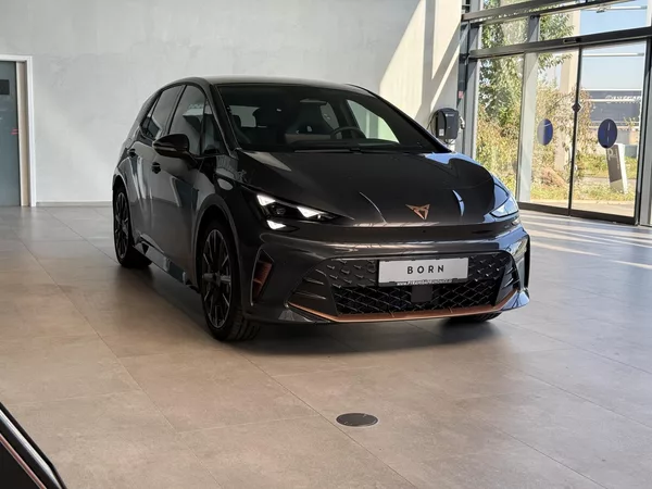 Cupra Born VZ 79 kWh / 326k / 2027 - foto 4
