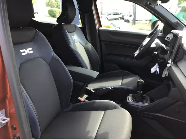 Dacia Duster KAMERA VYHŘ.SEDAČKY ZIMNÍ PNEU - foto 14