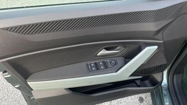 Dacia Bigster Extreme Hybrid 155 - foto 14