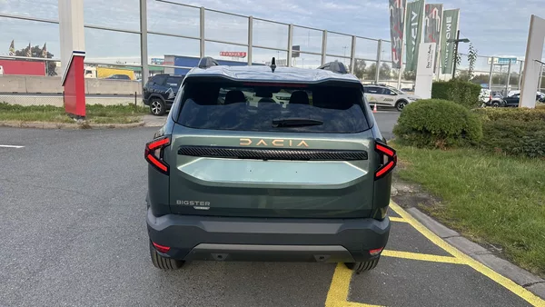 Dacia Bigster Extreme Hybrid 155 - foto 8