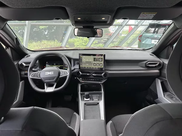 Dacia Bigster Journey HYBRID 155 - XXL SLEVA - foto 10