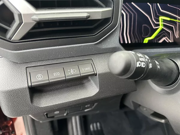 Dacia Bigster Journey HYBRID 155 - XXL SLEVA - foto 15