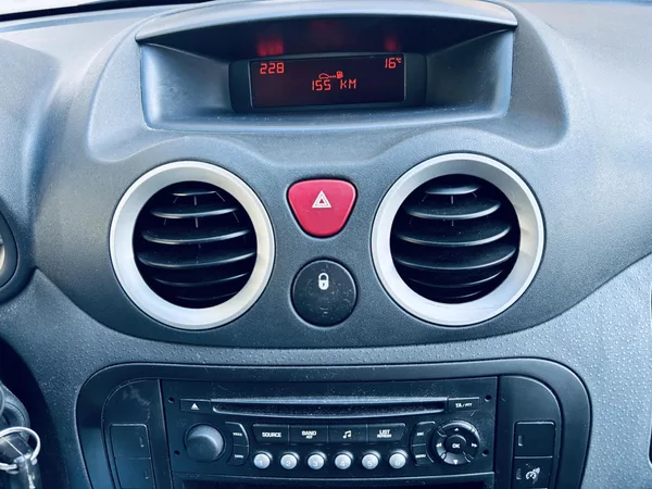 Citroën C3 1.1 44kW, ČR, klima - foto 14