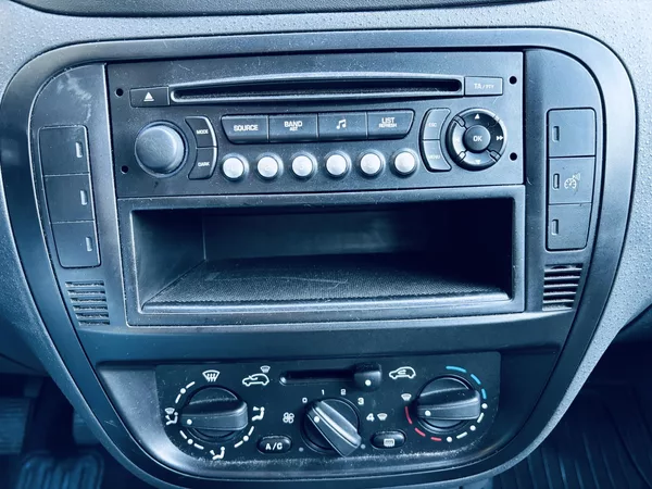 Citroën C3 1.1 44kW, ČR, klima - foto 15