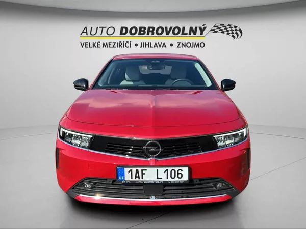 Opel Astra Elegance HB 1.2 TURBO 96kW/130 - foto 2