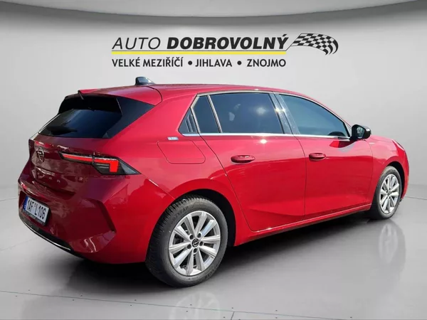 Opel Astra Elegance HB 1.2 TURBO 96kW/130 - foto 9