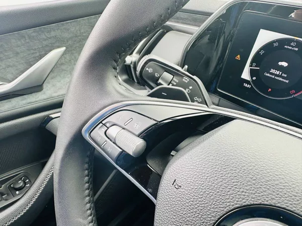 Škoda Kodiaq Exclusive Selection 2,0TDI 142 - foto 10