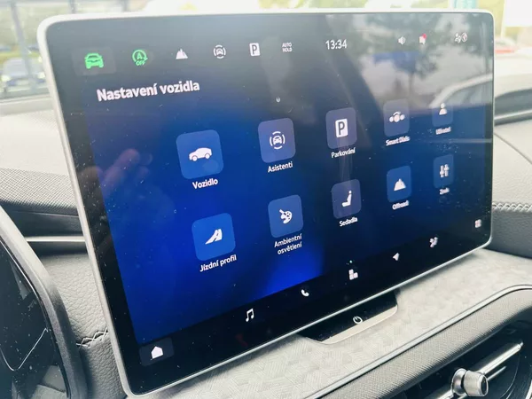 Škoda Kodiaq Exclusive Selection 2,0TDI 142 - foto 13