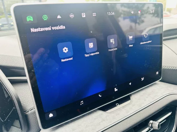 Škoda Kodiaq Exclusive Selection 2,0TDI 142 - foto 14