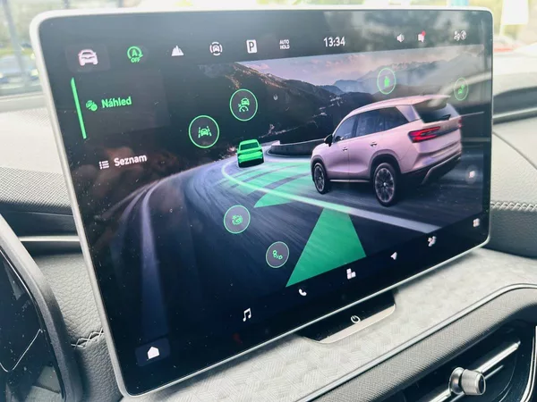 Škoda Kodiaq Exclusive Selection 2,0TDI 142 - foto 15