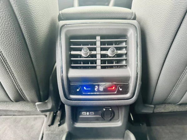 Škoda Kodiaq Exclusive Selection 2,0TDI 142 - foto 23